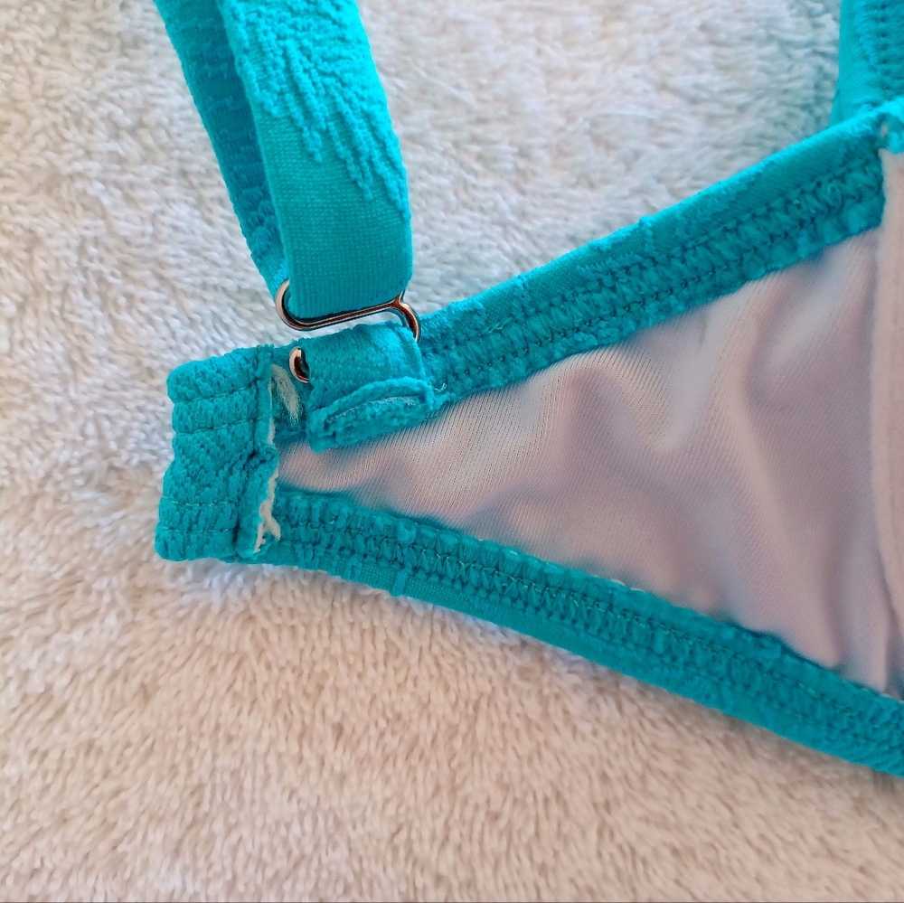 VENUS Turquoise Bikini Top, Size 32DDD/34DD/36D - Picture 10 of 13